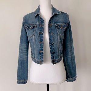 JustFab cropped denim jacket XS. Free shipping! 🌼